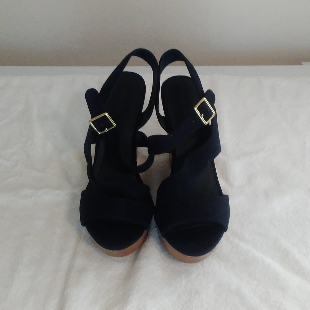 NINE WEST